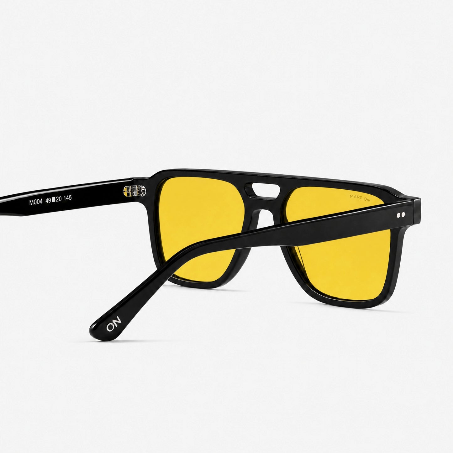 MO04 NEGRA AMARILLO